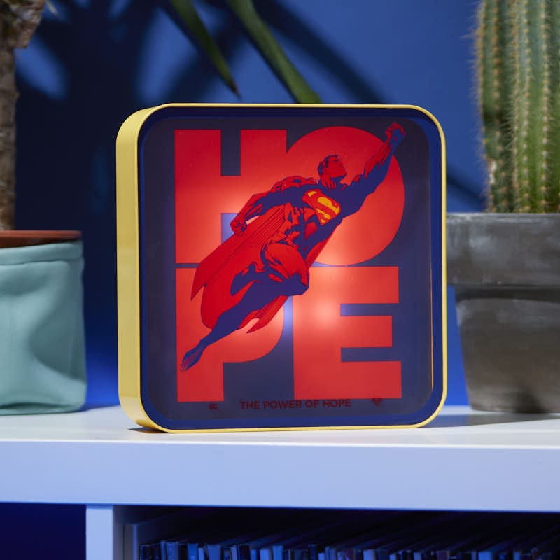 numskull-superman-acryl-lampe-hope-led-tisch-wandleuchte image 3
