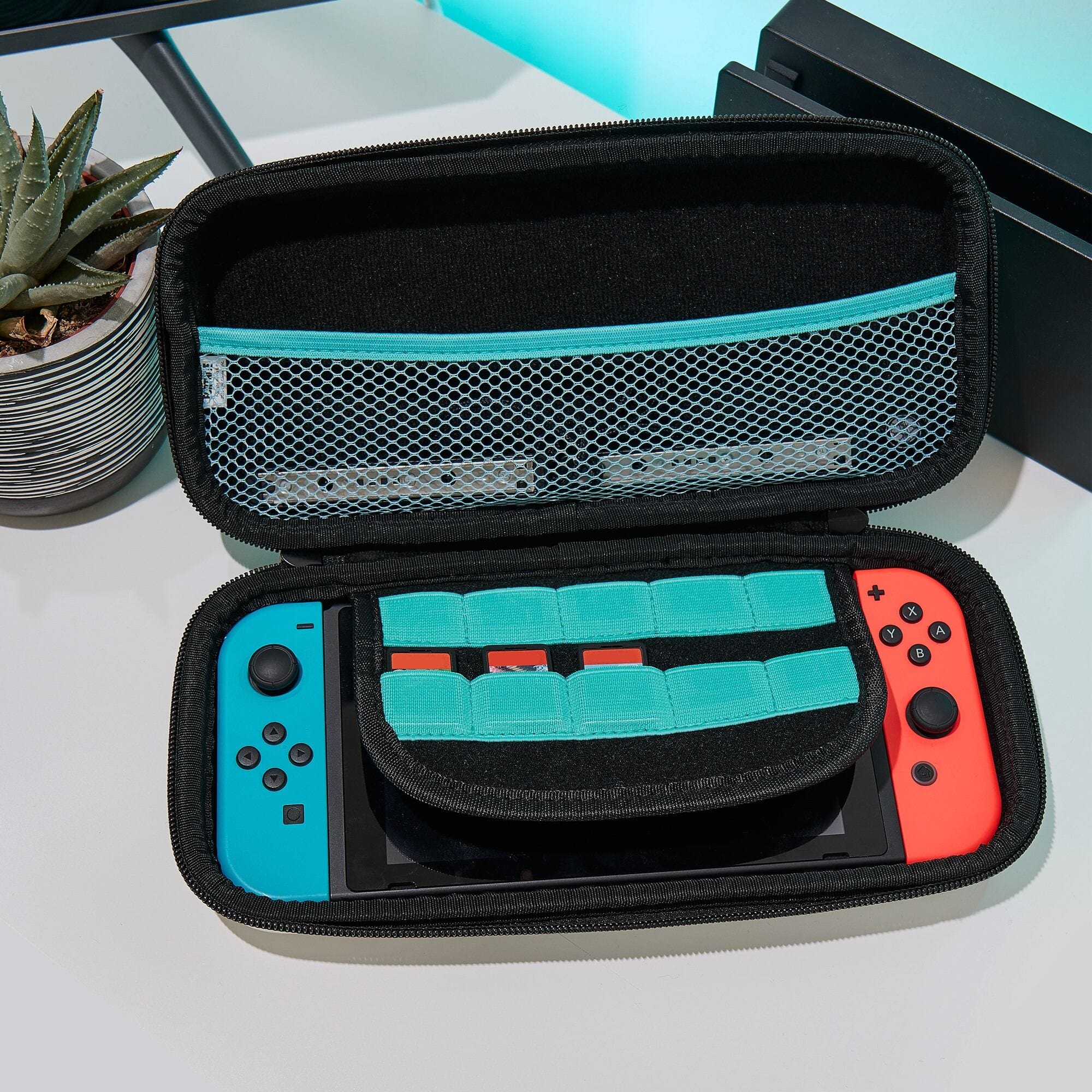 numskull-switch-case-fortnite-llama-switch-tasche-hartschale image 3