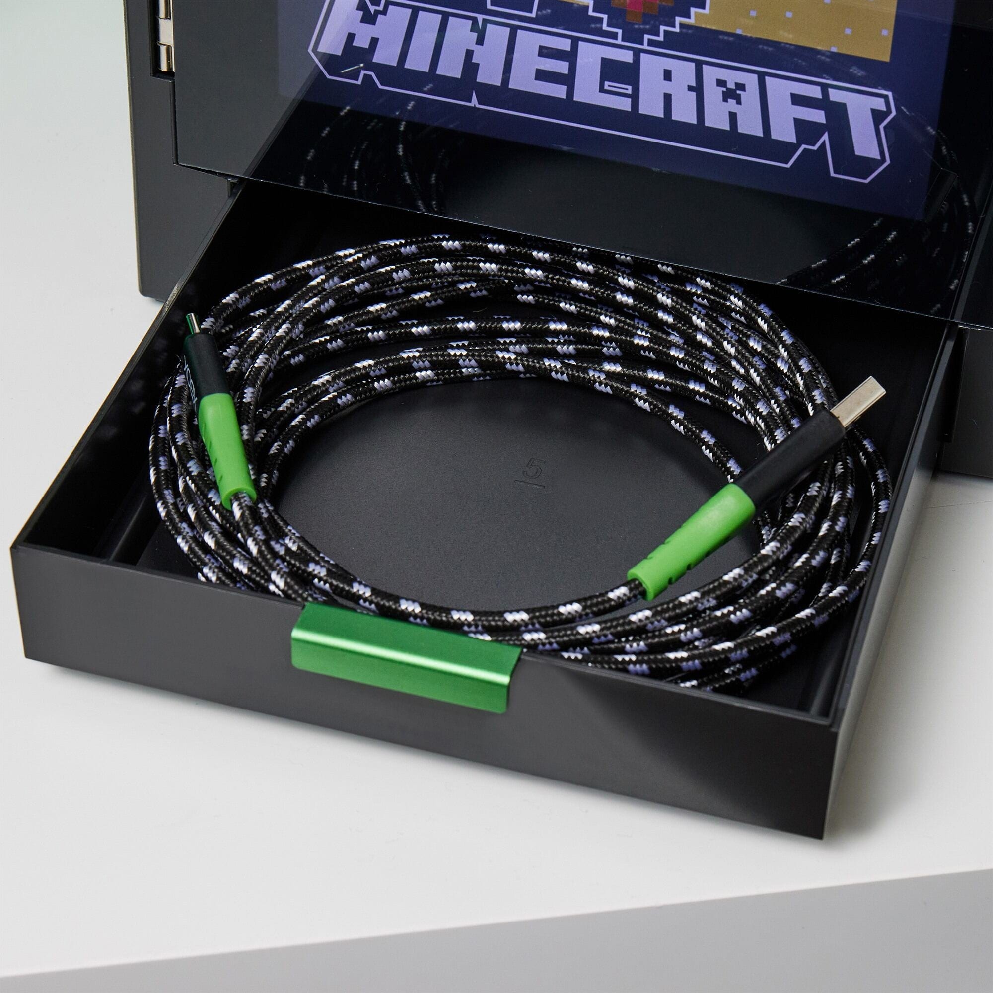 numskull-minecraft-light-locker-gaming-schrank-mit-licht image 3