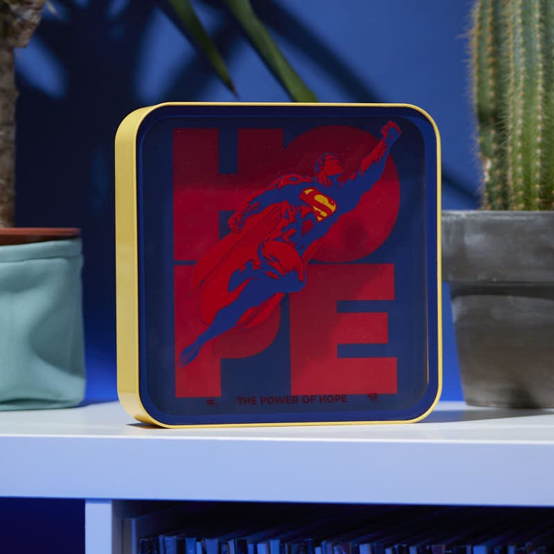numskull-superman-acryl-lampe-hope-led-tisch-wandleuchte image 5