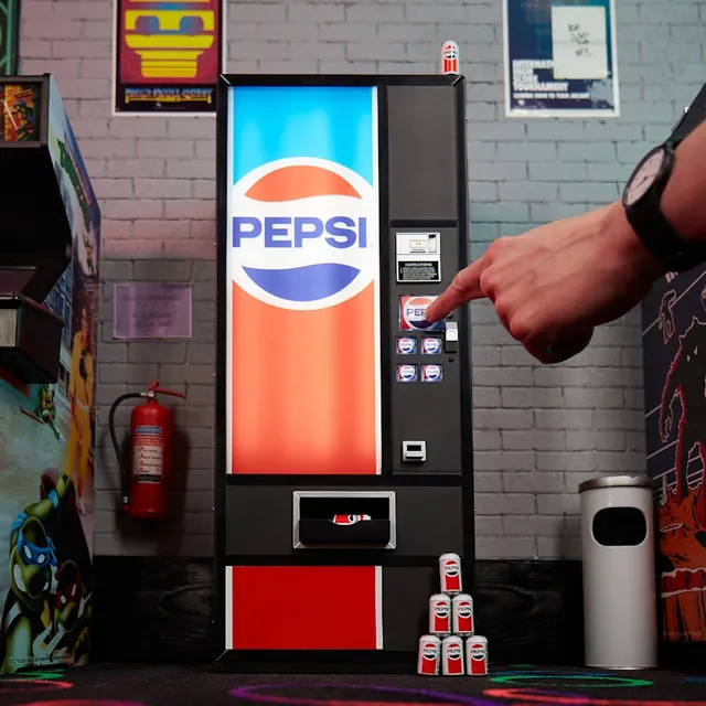 numskull-quarter-arcades-pepsi-usb-hub-5-port-getr-nkeautomat image 1